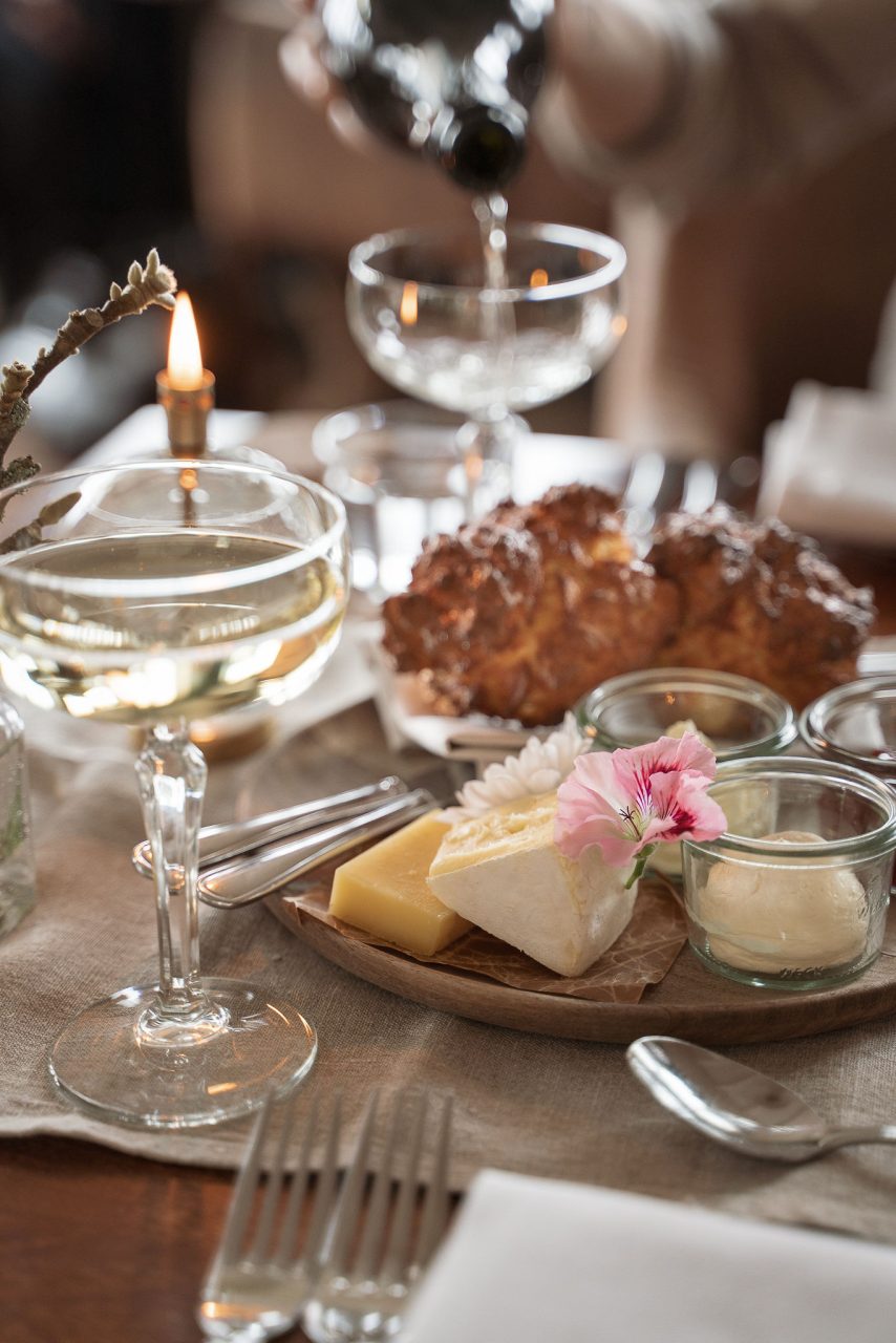 Champagne och bakverk i Restaurang Heaven