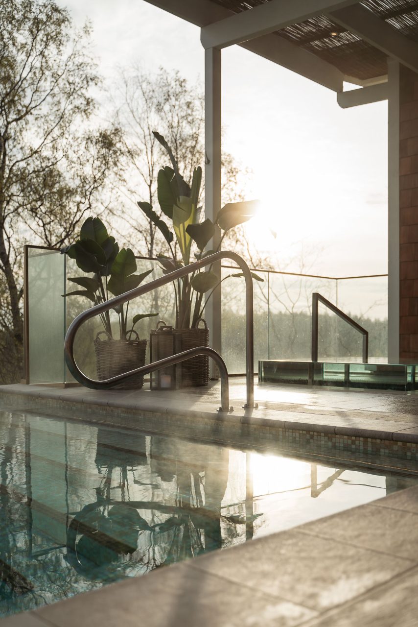 Honulele Spa på The Lodge – 38-gradig infinitypool högt över trädtopparna i Skåne